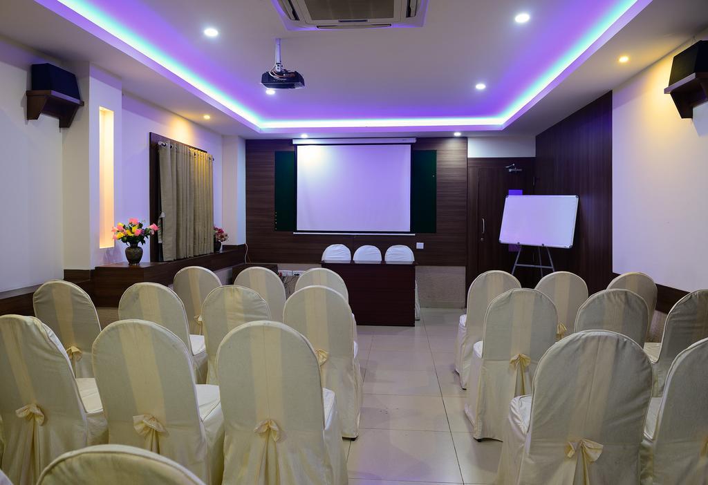 Hotel Le Grand Coimbatore Dış mekan fotoğraf